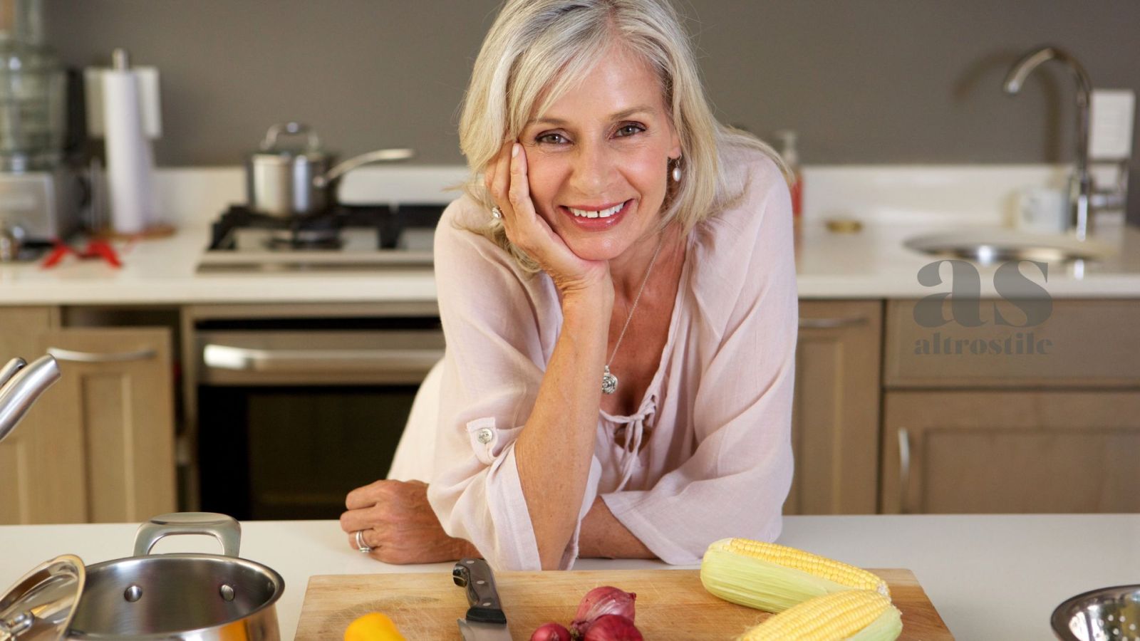 AS • Dopo i 50 il tuo corpo cambia: cosa mangiare per rimanere forte, sana e luminosa AS • Dopo i 50 il tuo corpo cambia: cosa mangiare per rimanere forte, sana e luminosa