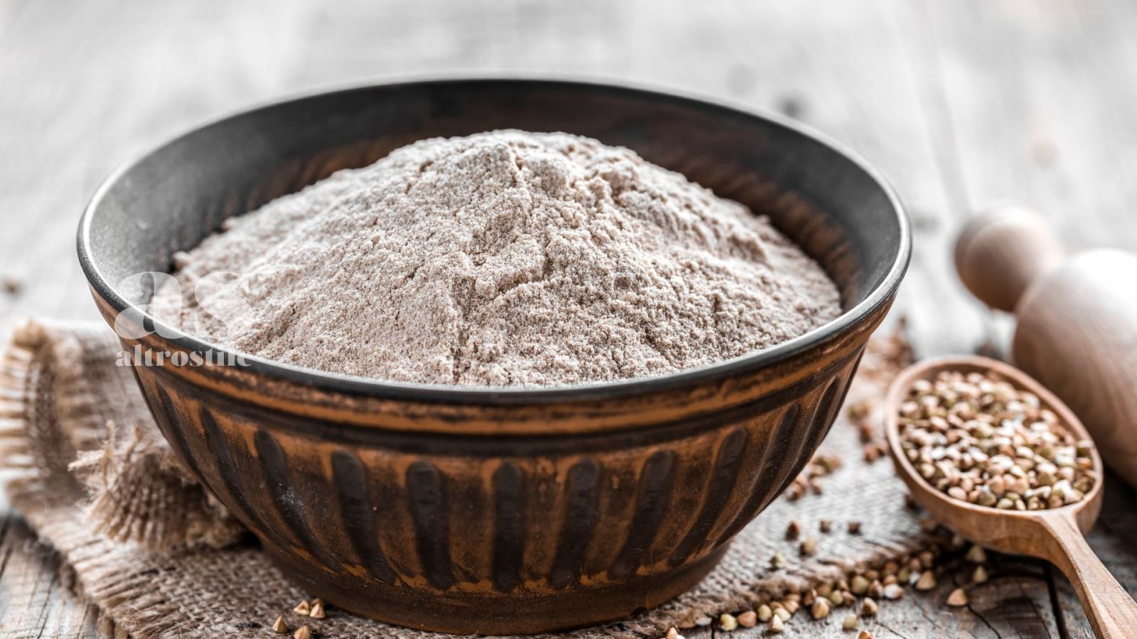AS • Farina di Grano Saraceno: Nutriente e Versatile AS • Farina di Grano Saraceno: Nutriente e Versatile