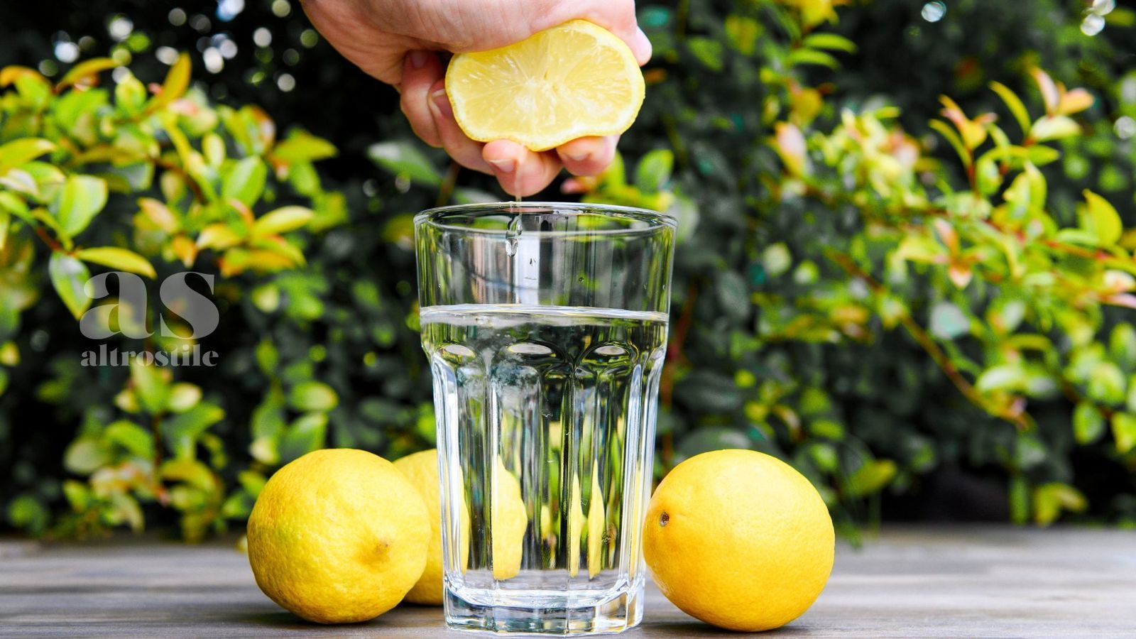 AltroStile • Acqua e Limone: effetti controversi sulla salute