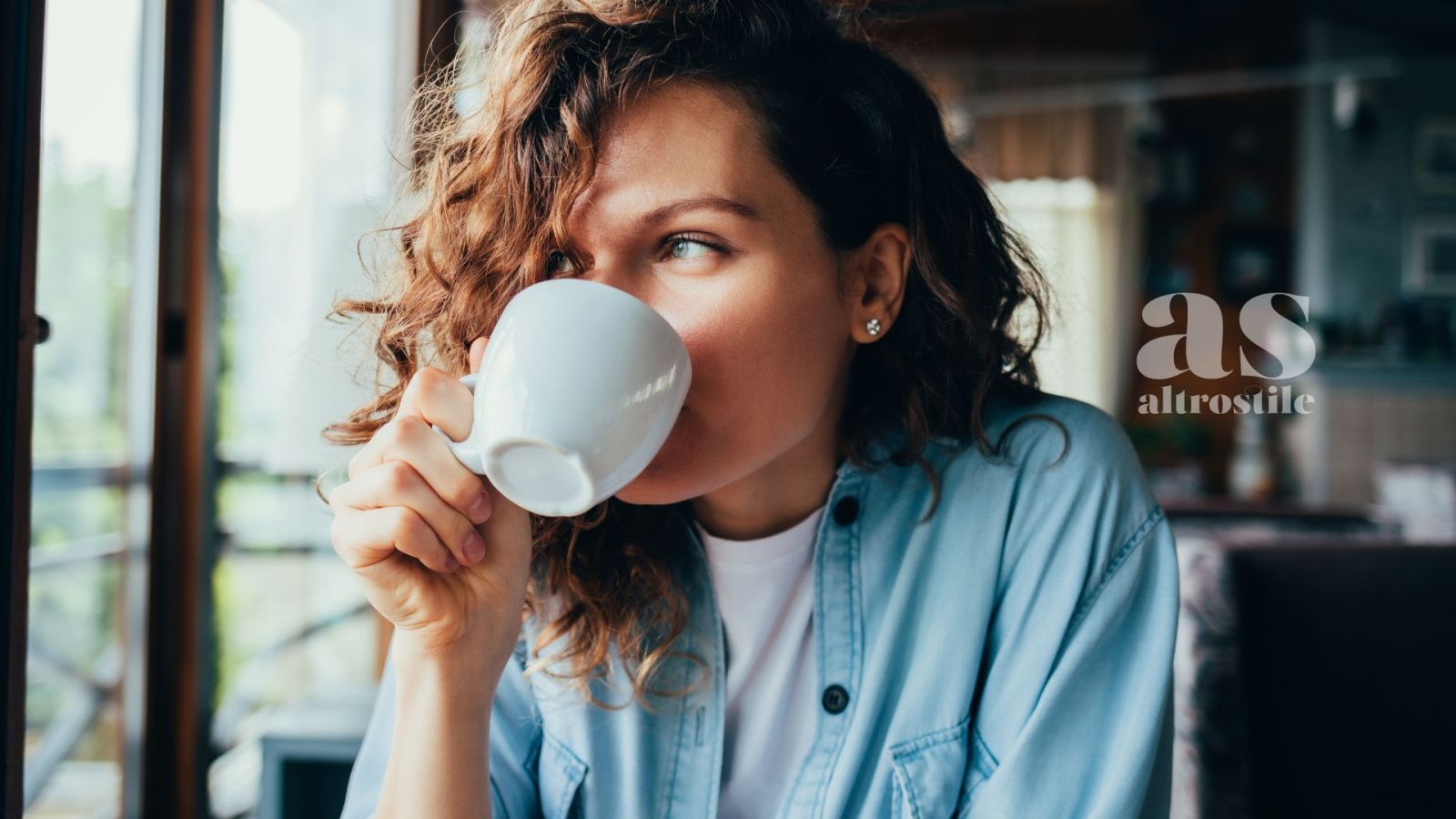 AltroStile • Caffè e disidratazione; sfatiamo un mito con la scienza AltroStile • Caffè e disidratazione; sfatiamo un mito con la scienza