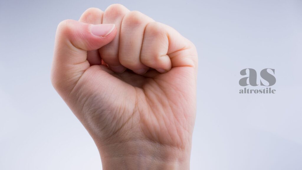 AltroStile • Mani e dita in forma: 5 esercizi per dire addio a rigidità e dolore