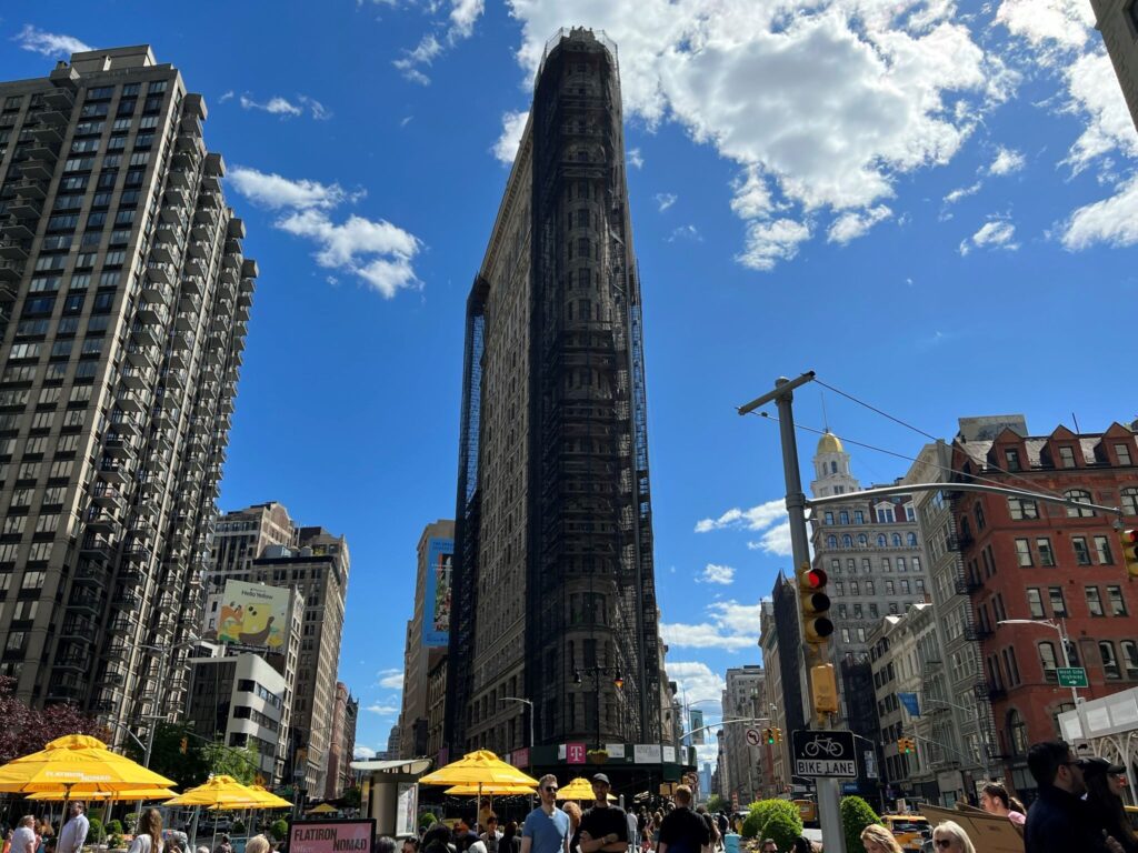AltroStile • Scopri il Flatiron Building, il grattacielo che sembra un ferro da stiro
