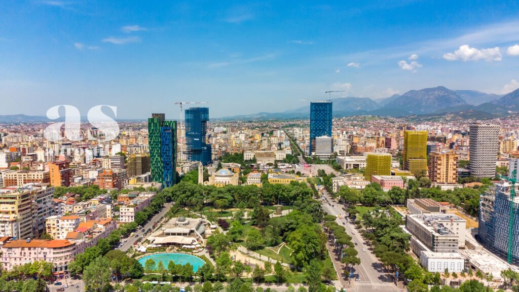 AltroStile • Albania, "Rinascita Economica" reale: perché i capitali globali scommettono ora sul Paese delle Aquile AltroStile • Albania, "Rinascita Economica" reale: perché i capitali globali scommettono ora sul Paese delle Aquile