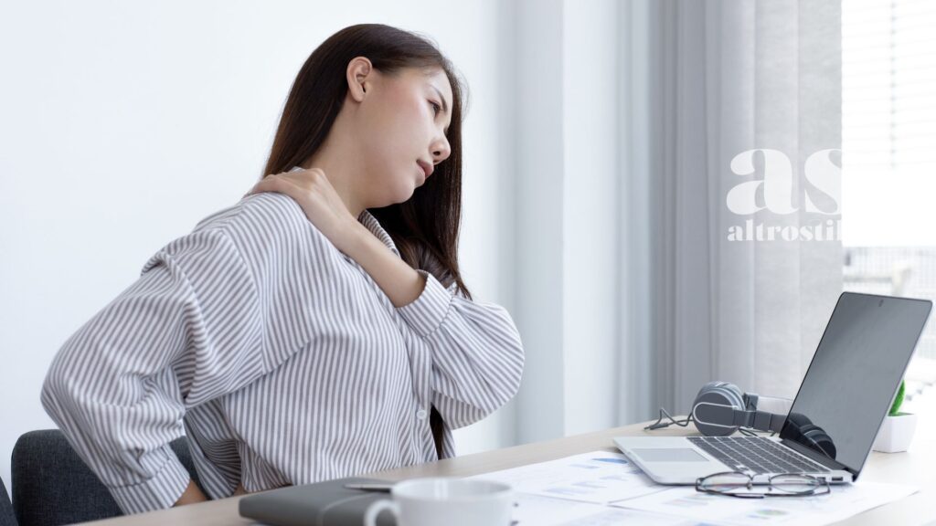 AltroStile • Dolore al collo (Cervicalgia): 6 strategie quotidiane per non vivere bloccati AltroStile • Dolore al collo (Cervicalgia): 6 strategie quotidiane per non vivere bloccati