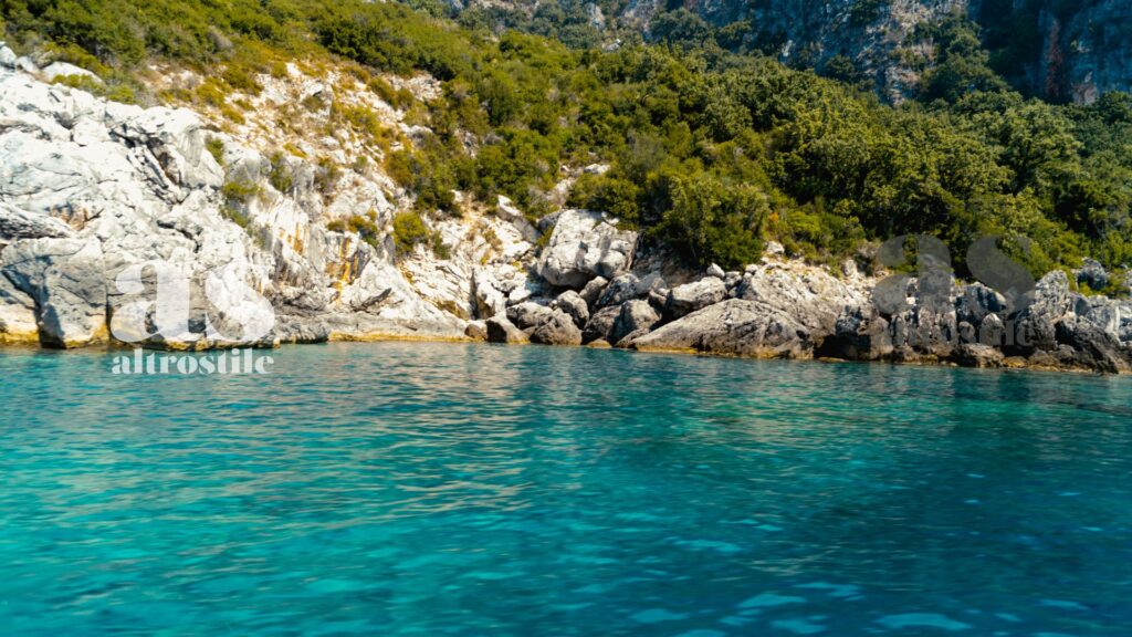 AS • Riviera Albanese 2026: da segreto low-cost a destinazione d'élite del Mediterraneo AS • Riviera Albanese 2026: da segreto low-cost a destinazione d'élite del Mediterraneo