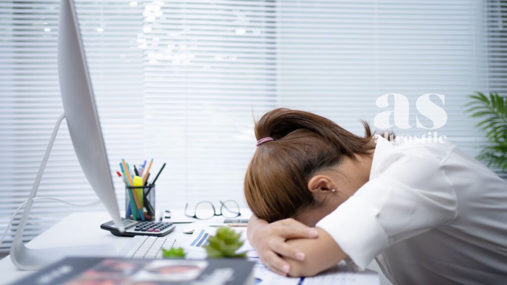 AS • Il silenzio è il nuovo lusso: come difendere la mente dal rumore continuo AS • Il silenzio è il nuovo lusso: come difendere la mente dal rumore continuo