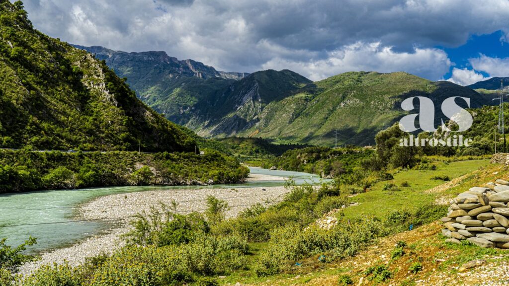 AS • Albania e benessere: terme a cielo aperto, natura selvaggia e un mare Adriatico da scoprire AS • Albania e benessere: terme a cielo aperto, natura selvaggia e un mare Adriatico da scoprire