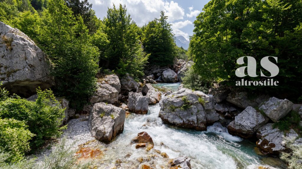 AS • Albania e benessere: terme a cielo aperto, natura selvaggia e un mare Adriatico da scoprire AS • Albania e benessere: terme a cielo aperto, natura selvaggia e un mare Adriatico da scoprire