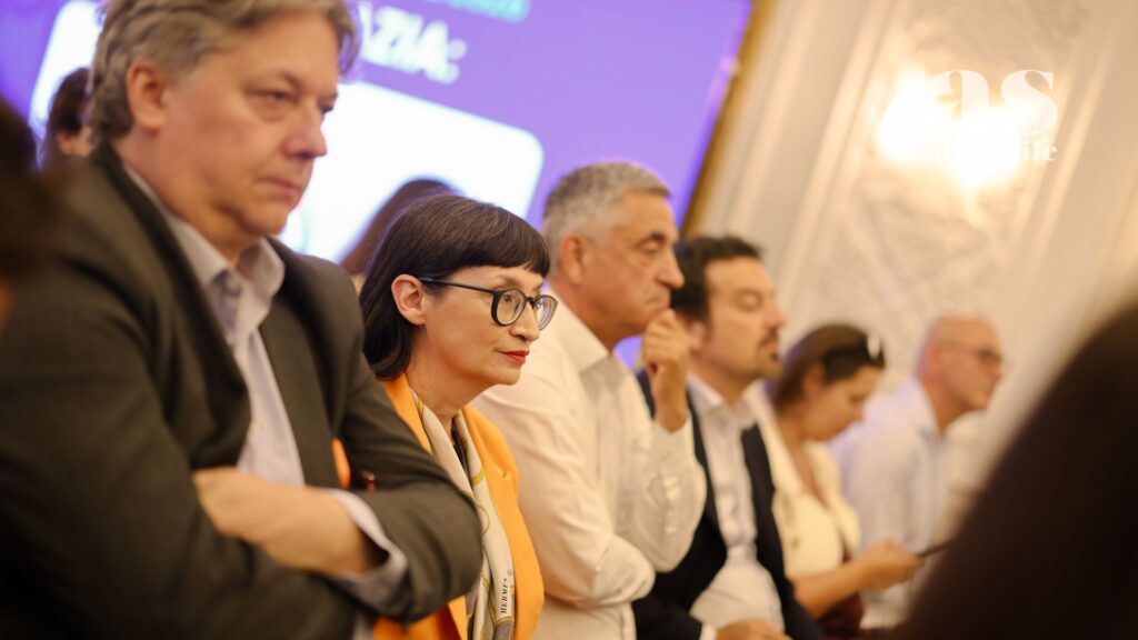 AS • Confindustria Albania compie 10 anni: il ponte sull'Adriatico che è diventato strategia AS • Confindustria Albania compie 10 anni: il ponte sull'Adriatico che è diventato strategia