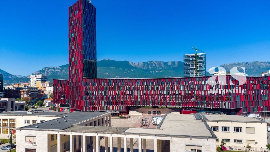 Stipendio e costo della vita, Stipendio medio in Albania
