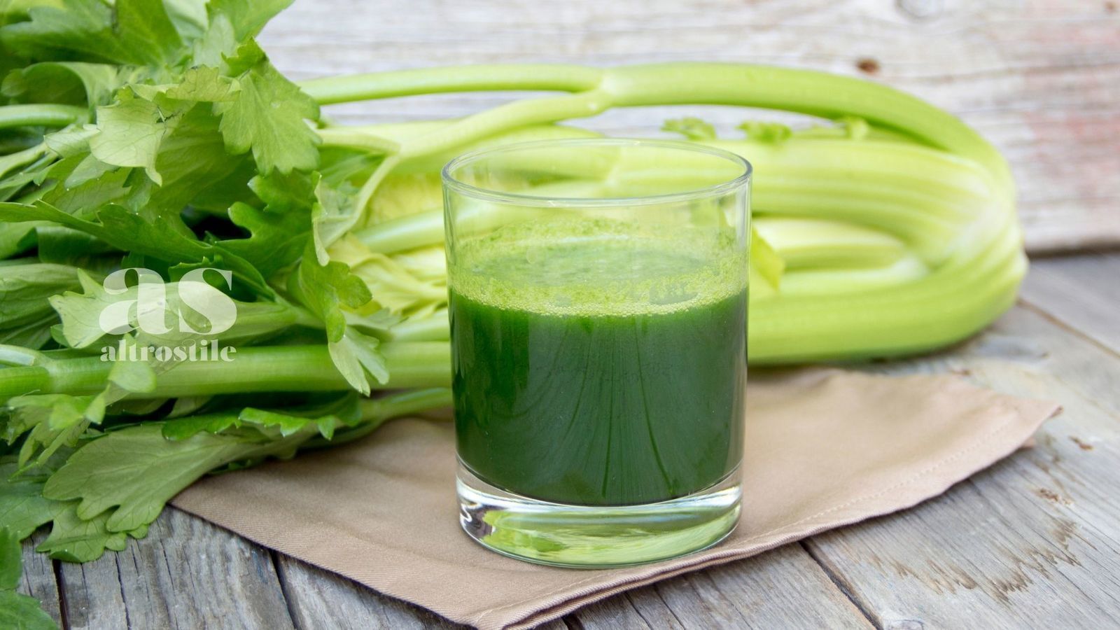 AS • Sedano, tesoro per detox e controllo peso AS • Sedano, tesoro per detox e controllo peso