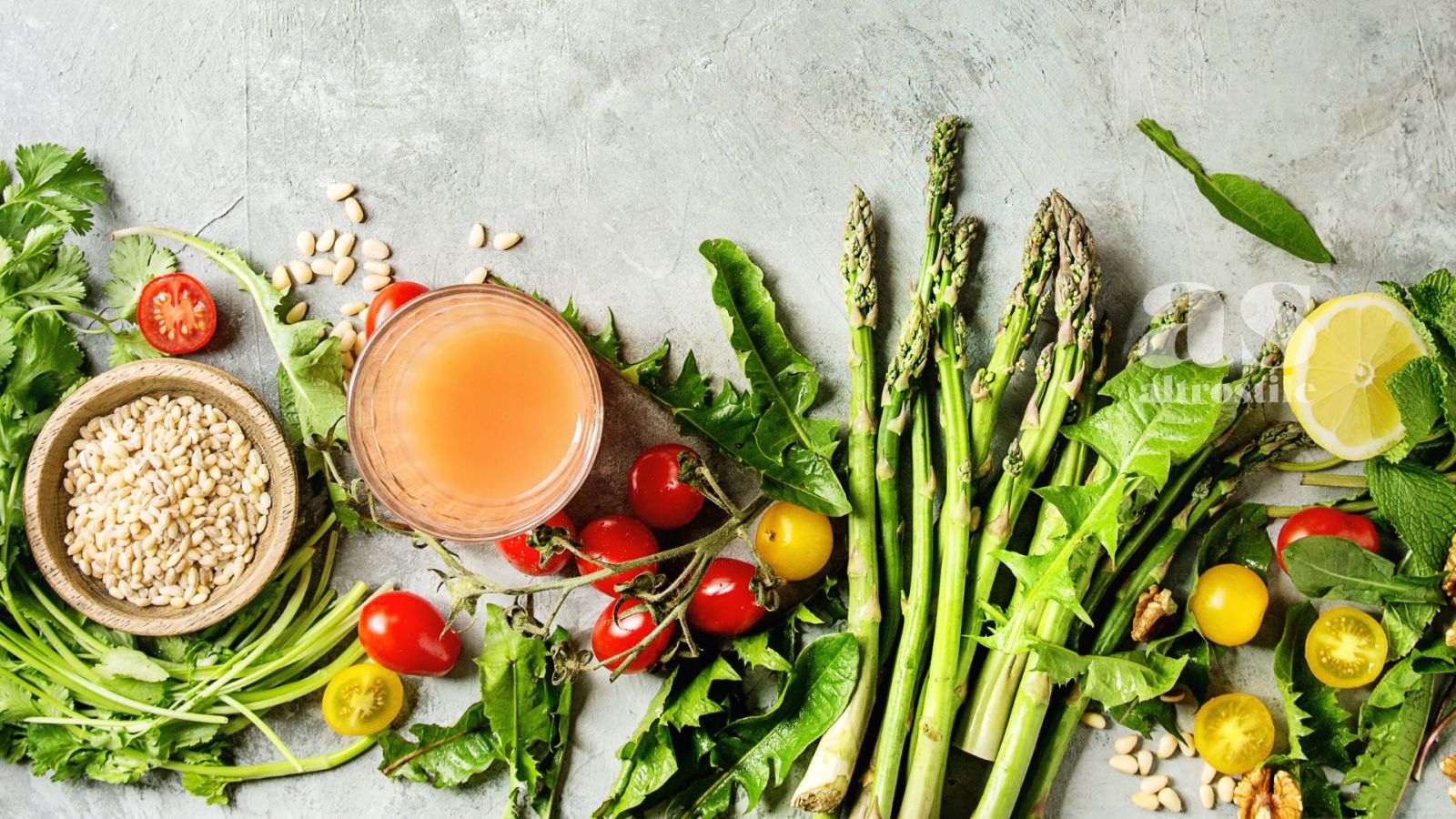 AS • 8 Superfood Primaverili da Integrare nella Dieta AS • 8 Superfood Primaverili da Integrare nella Dieta