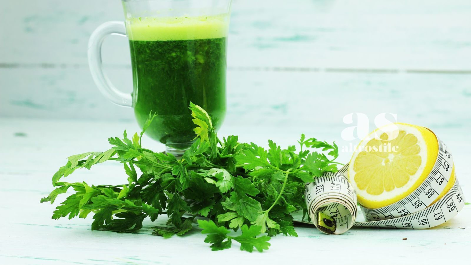 AS • Prezzemolo: proprietà detox e uso in cucina AS • Prezzemolo: proprietà detox e uso in cucina