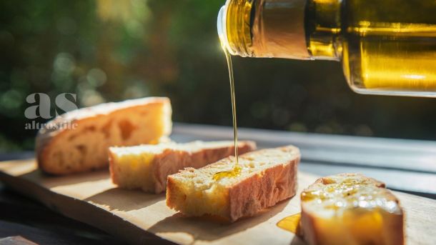 AS &bull; Olio extravergine di oliva: 3 benefici per la salute