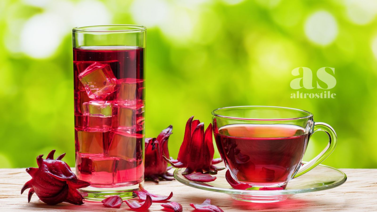 AS &bull; Ibisco; i Benefici del suo T&egrave; per Rinfrescare l'Estate