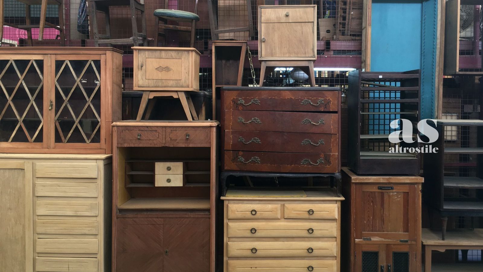 AS • Vintage e seconda mano: nuove parole d'ordine Vintage E Seconda Mano AltroStile Salute E Benessere