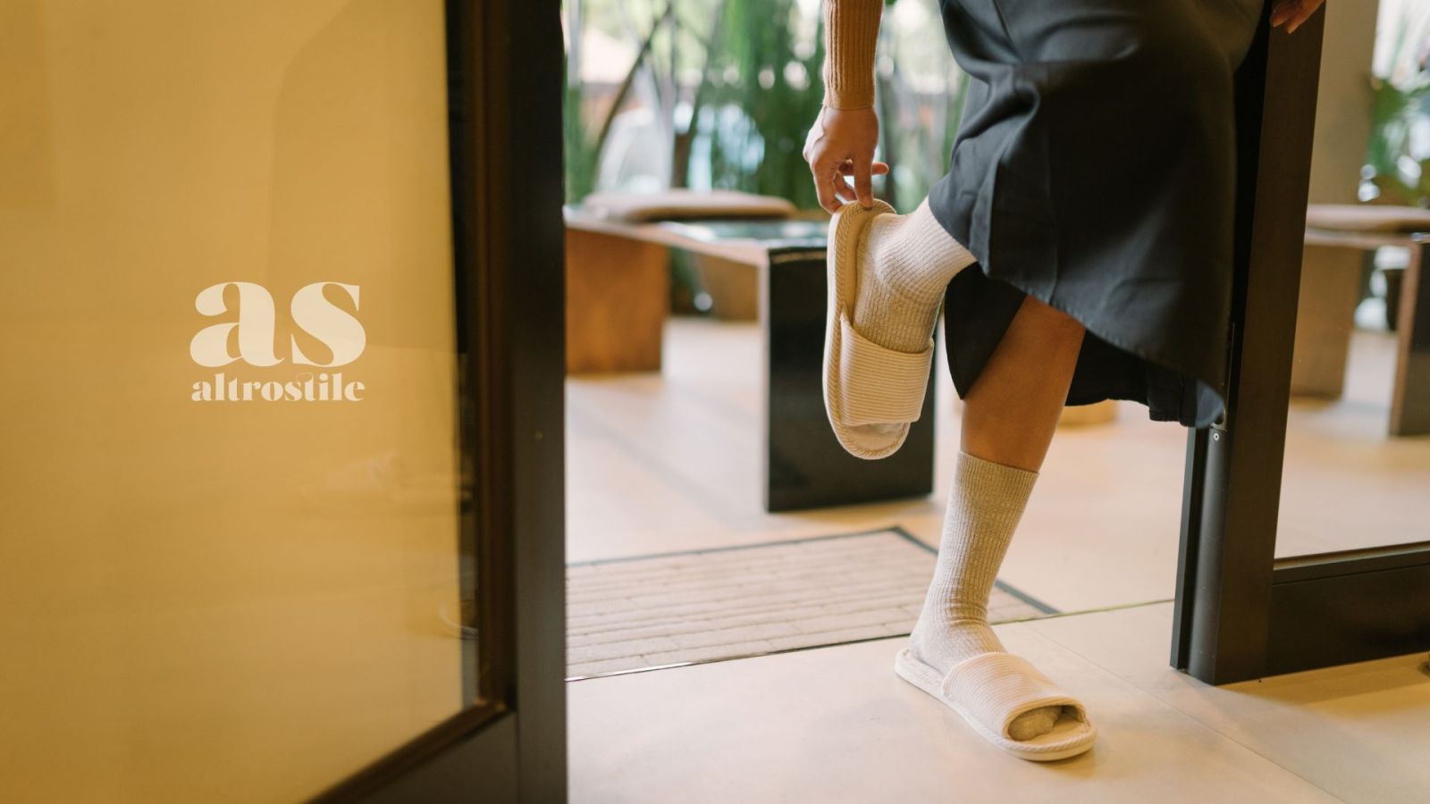 AS • Togliere le scarpe in casa: una scelta di salute AS • Togliere le scarpe in casa: una scelta di salute