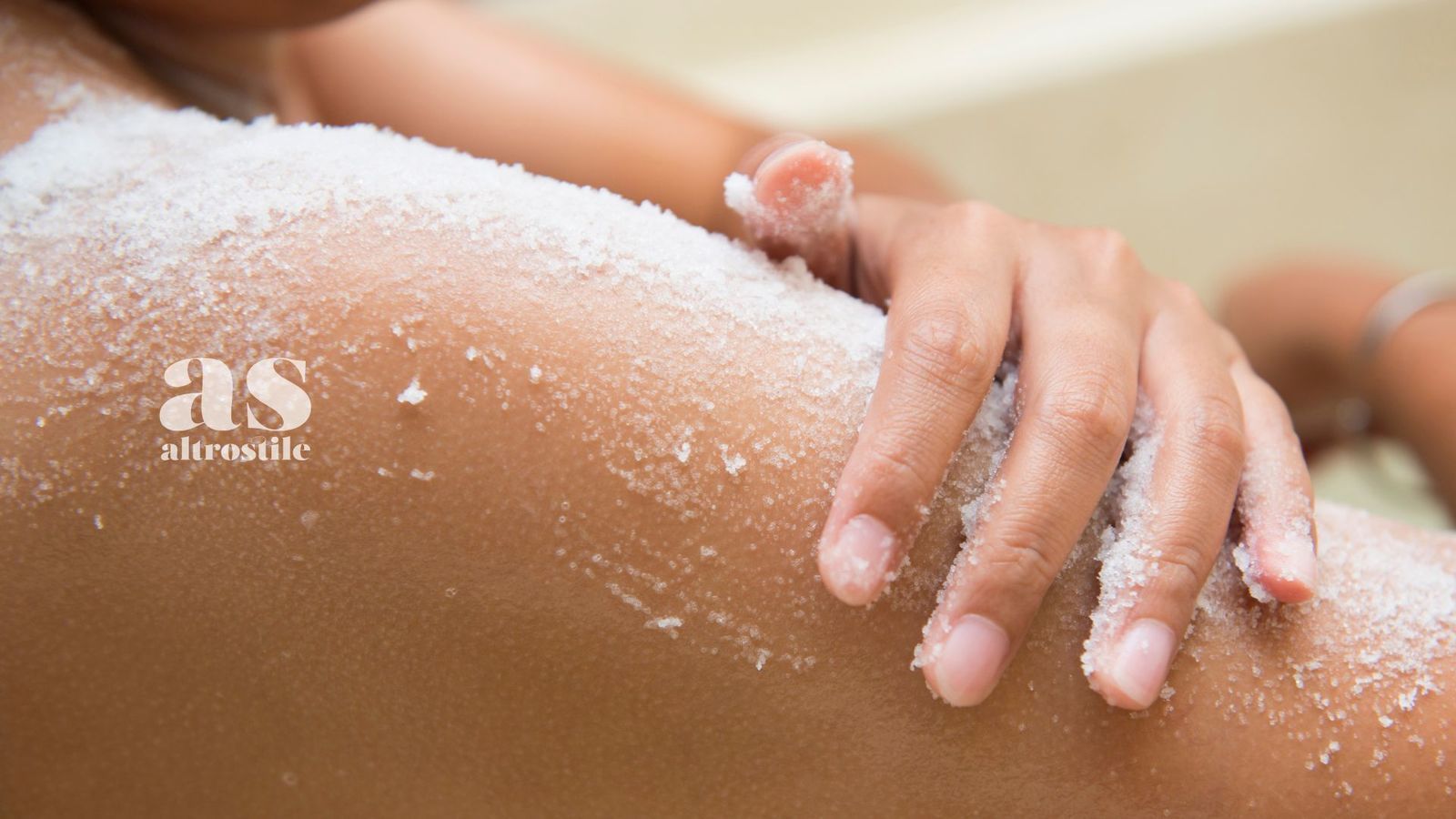 AS • Pelle del corpo: 7 mosse per illuminarla Pelle Del Corpo AltroStile Salute E Benessere